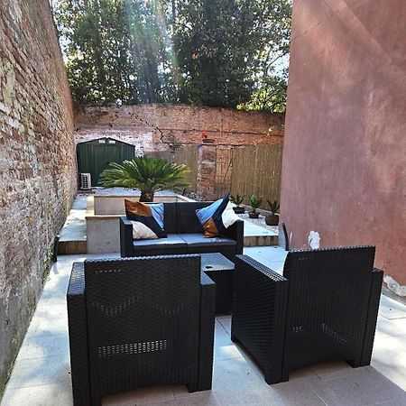 Small Villa With Private Garden Veneţia Exterior foto